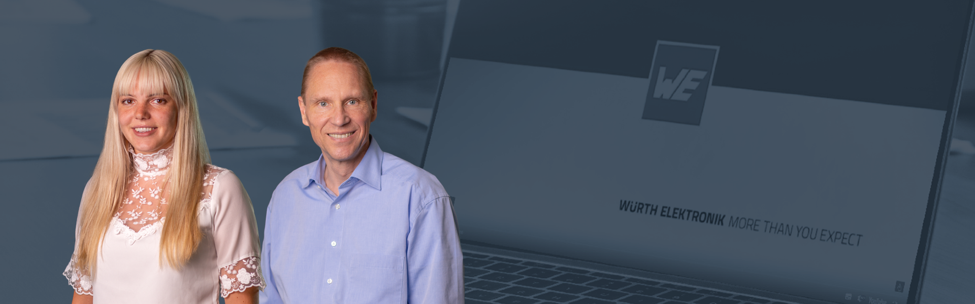 ICS Webinar DE: Powerelemente – Bohrlochtoleranzen bei Einpresstechnik und Auswirkungen bei Abweichungen WE ICS Powerelement-Webinar "Powerelemente – Bohrlochtoleranzen bei Einpresstechnik und Auswirkungen bei Abweichungen" auf Deutsch – Werbebild mit vortragenden Experten links im Vordergrund, Laptop mit Unternehmenslogo im dunkelblauen Hintergrund